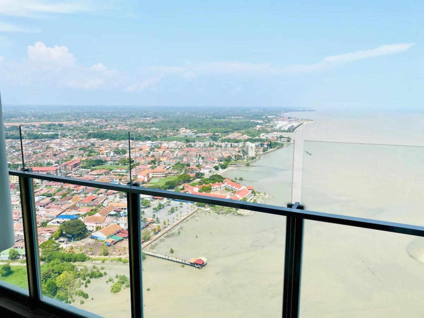 Silverscape Seaview Residence Melaka Extérieur photo